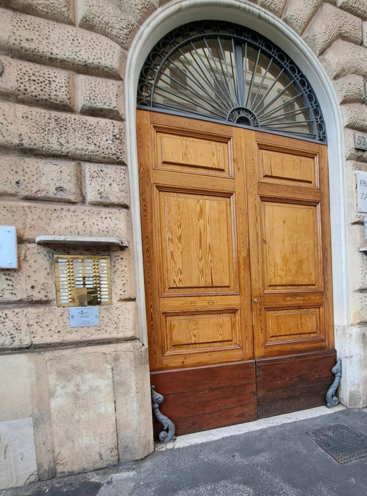 In The District Of Dolce Di Fellini Apartment Rom
